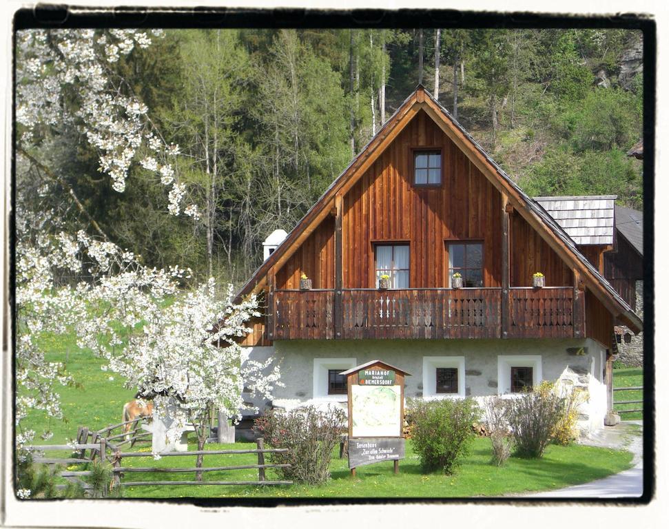 Ferienhaus "Zur Alten Schmiede" Mariahof Kültér fotó