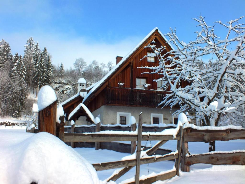 Ferienhaus "Zur Alten Schmiede" Mariahof Kültér fotó